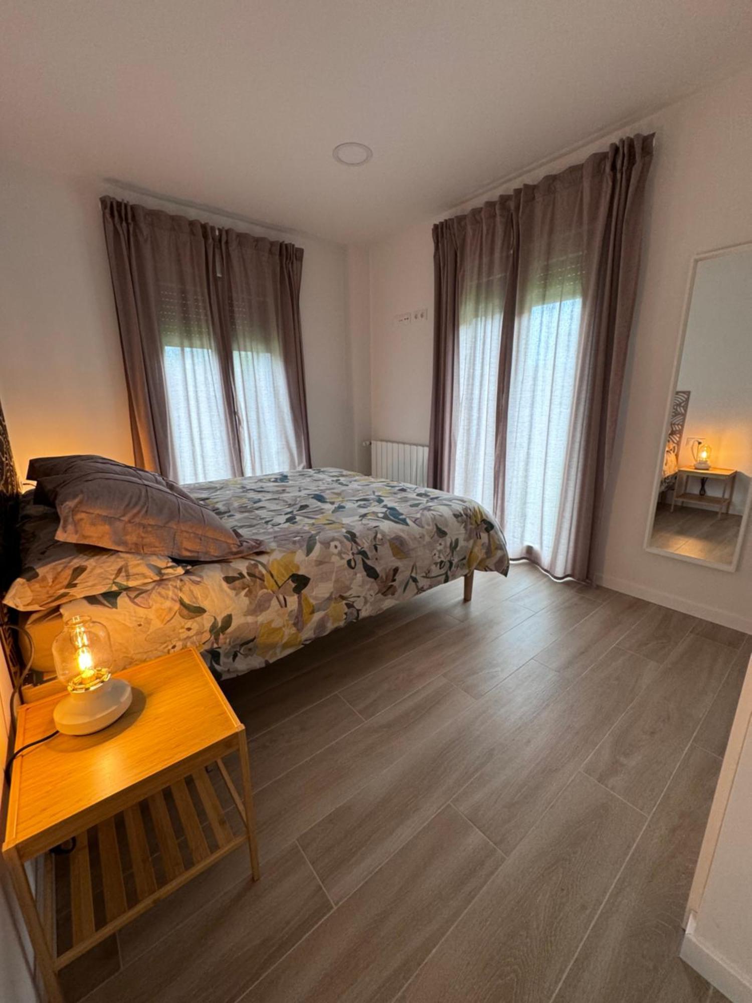 Apartamento Con Jardin Long Beach 로레도 외부 사진